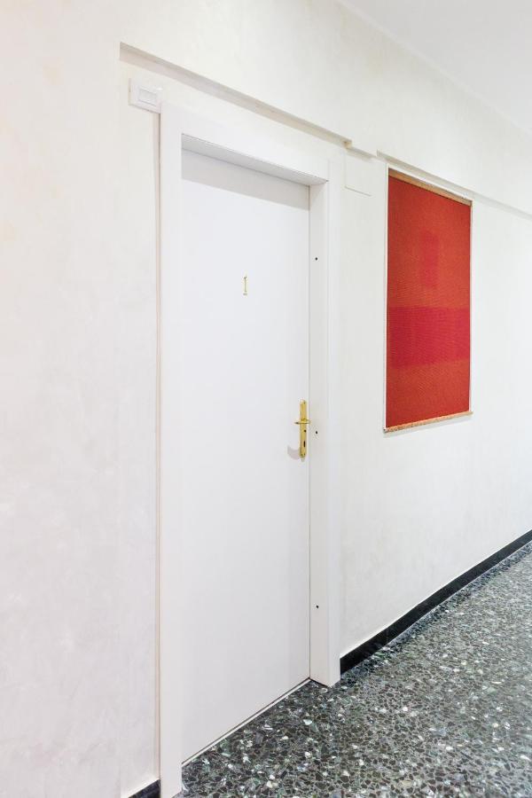Casa Vittoria Di San Martino Affittacamere Genua Buitenkant foto